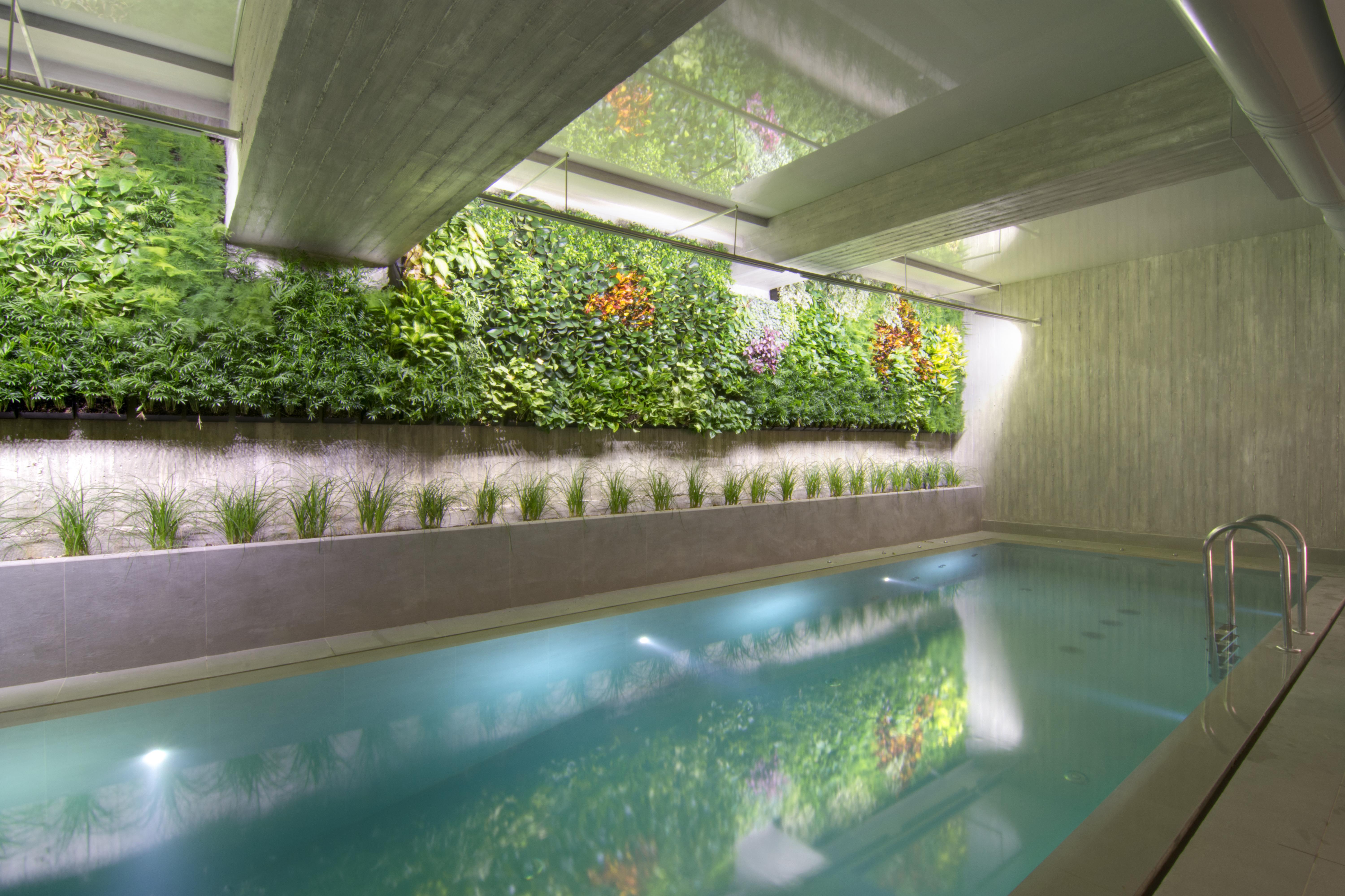 Coco-Mat Athens Jumelle Hotell Exteriör bild A green wall in a swimming pool