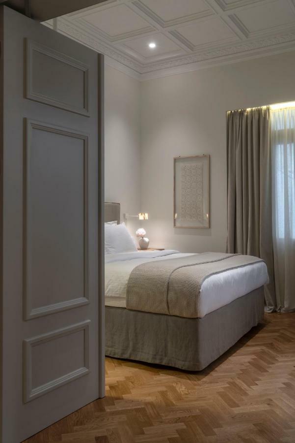 Coco-Mat Athens Jumelle Hotell Exteriör bild A bedroom at the hotel